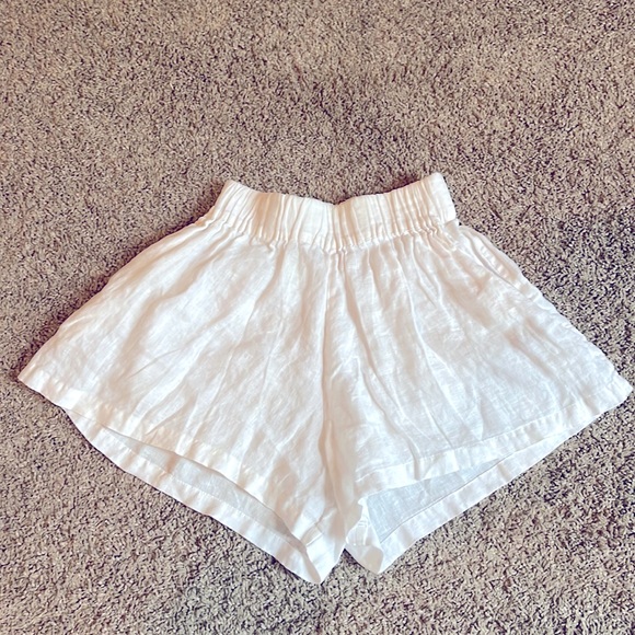 THE WYLDE White Linen Skater Shorts - Picture 3 of 5